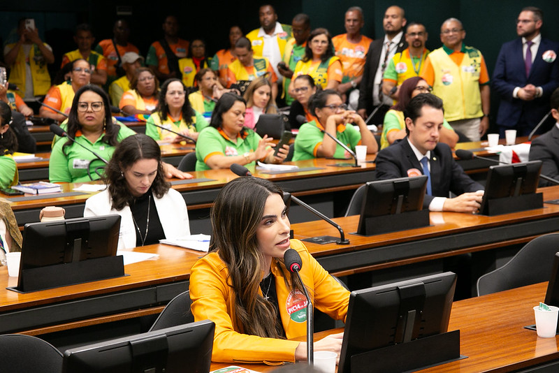 Yandra Moura apoia aposentadoria especial para agentes de saúde e cobra avanço de nova regulamentação