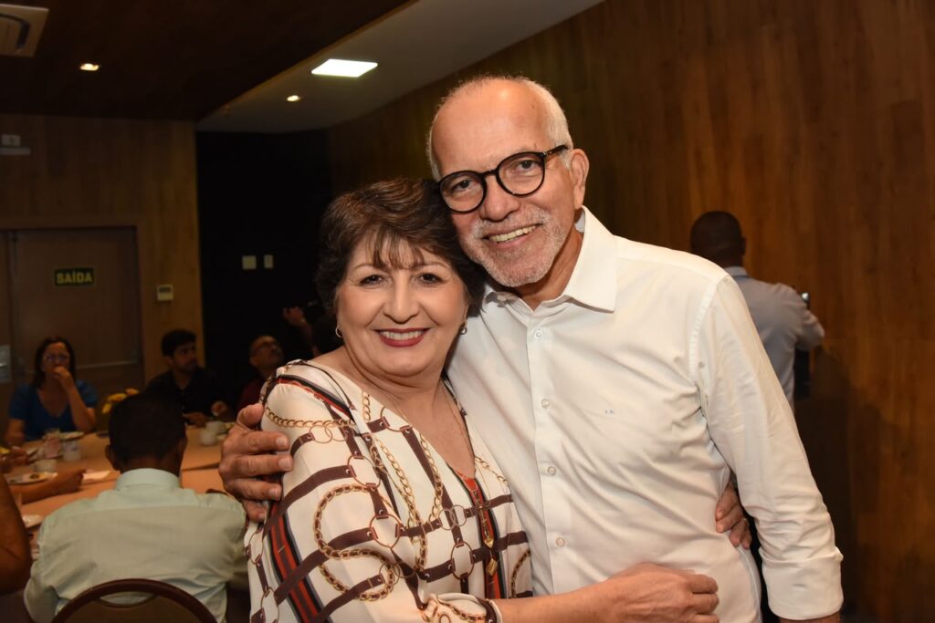 Apoio de Maria Mendonça coloca Edvaldo na disputa por um dos redutos mais cobiçados da eleição
