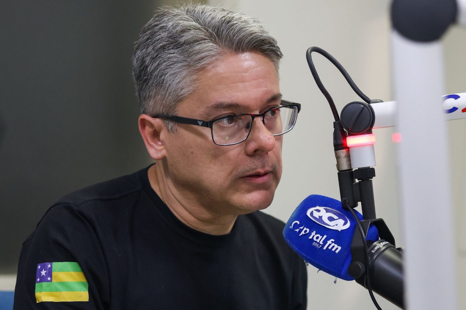Alessandro Vieira cobra transparência em investigação sobre R$ 240 mil apreendidos em Aracaju